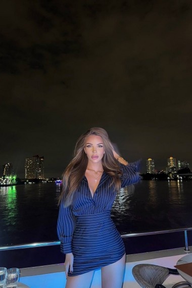 Alisa, beautiful Russian escort who offers massages in Rome Alisa, beautiful Russian escort who offers massages in Rome