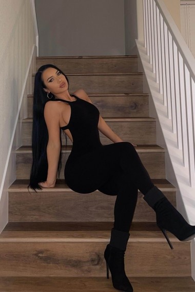 Glen, beautiful Russian escort who offers company in Rome Glen, beautiful Russian escort who offers company in Rome