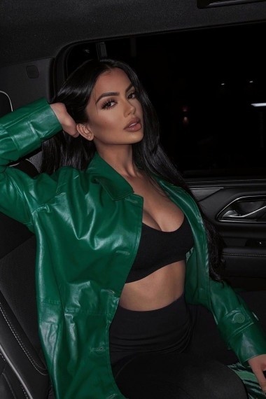 Neroli, beautiful Russian escort who offers massages in Rome